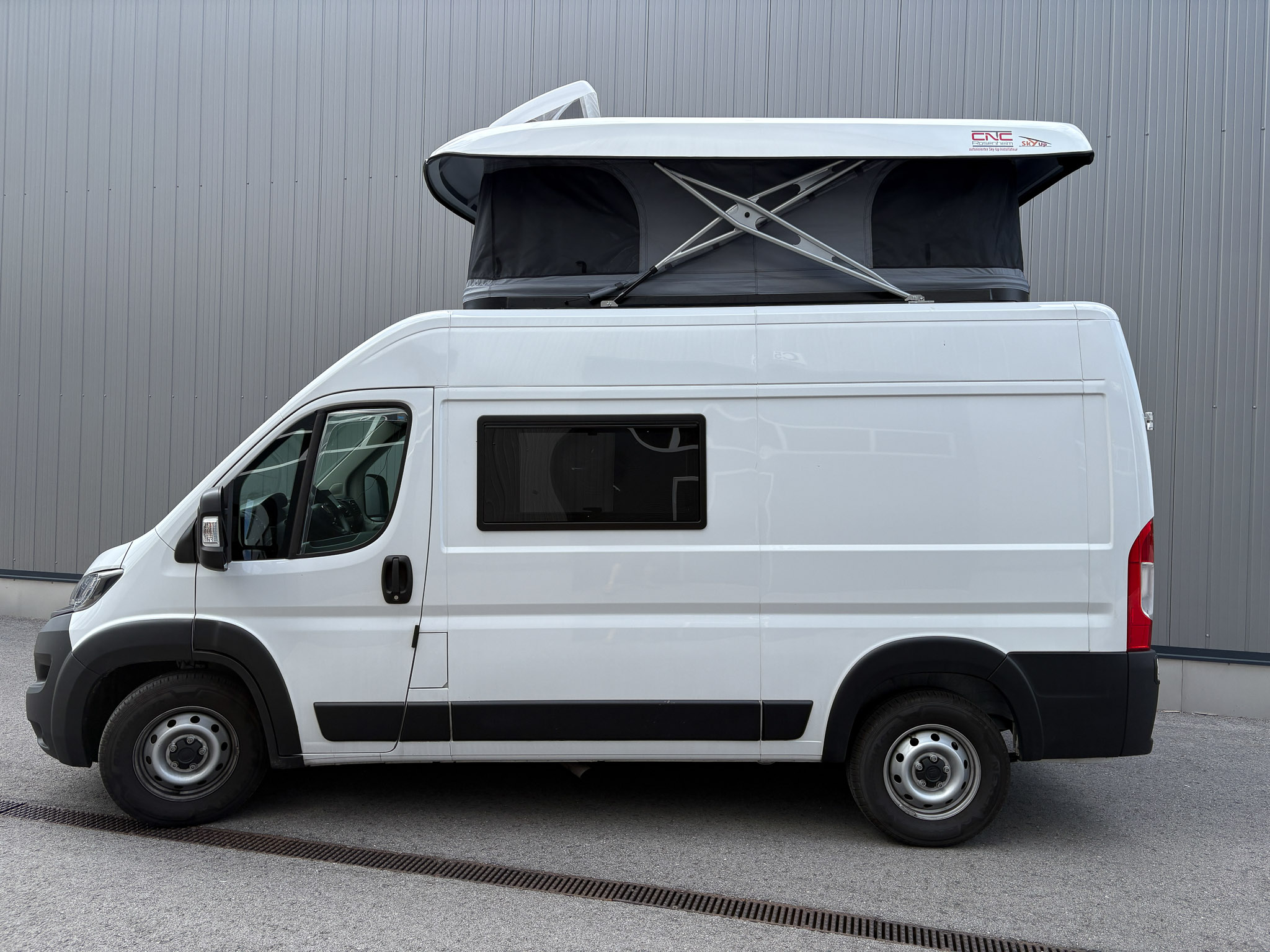 Sky-Up Ducato Loft side open